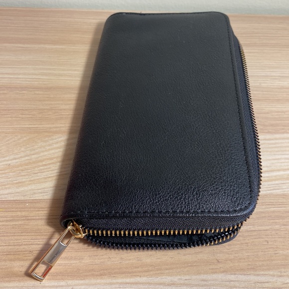 Wallet - Picture 2 of 8